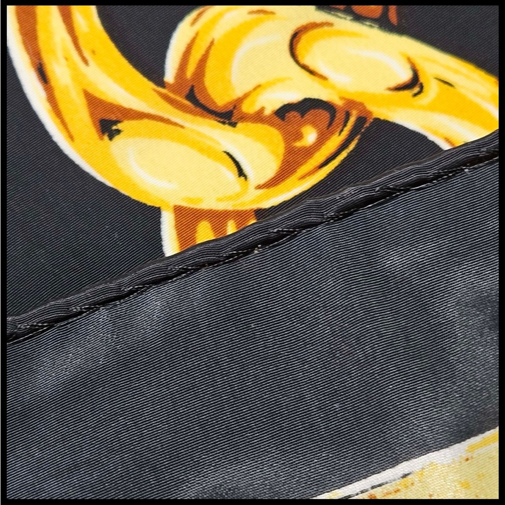 Vintage Chanel Silk Gold Chain 31 Rue Cambon Paris Scarf - Picture 2 of 4